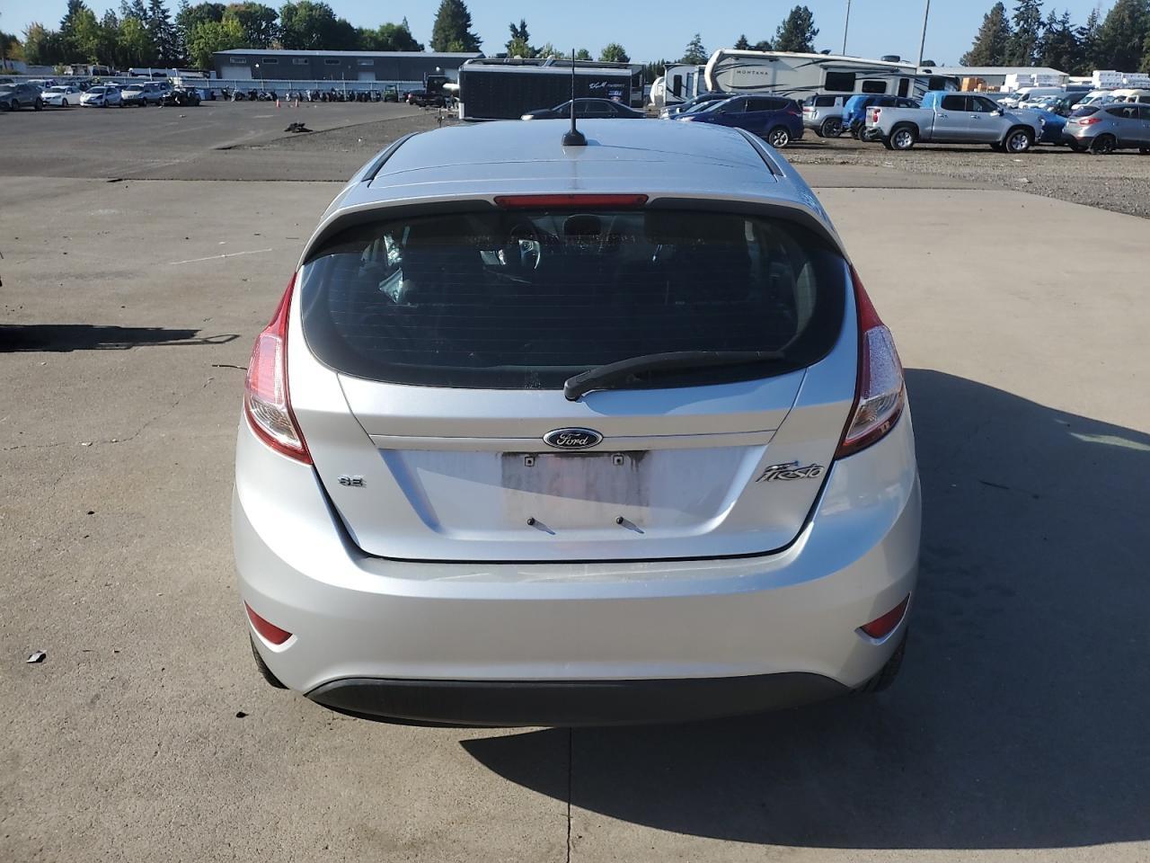 2016 Ford Fiesta Se - Image 6