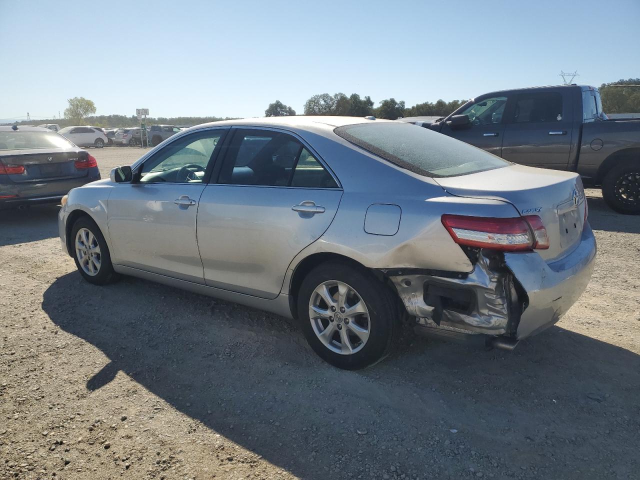 2011 Toyota Camry Se - Фото 2