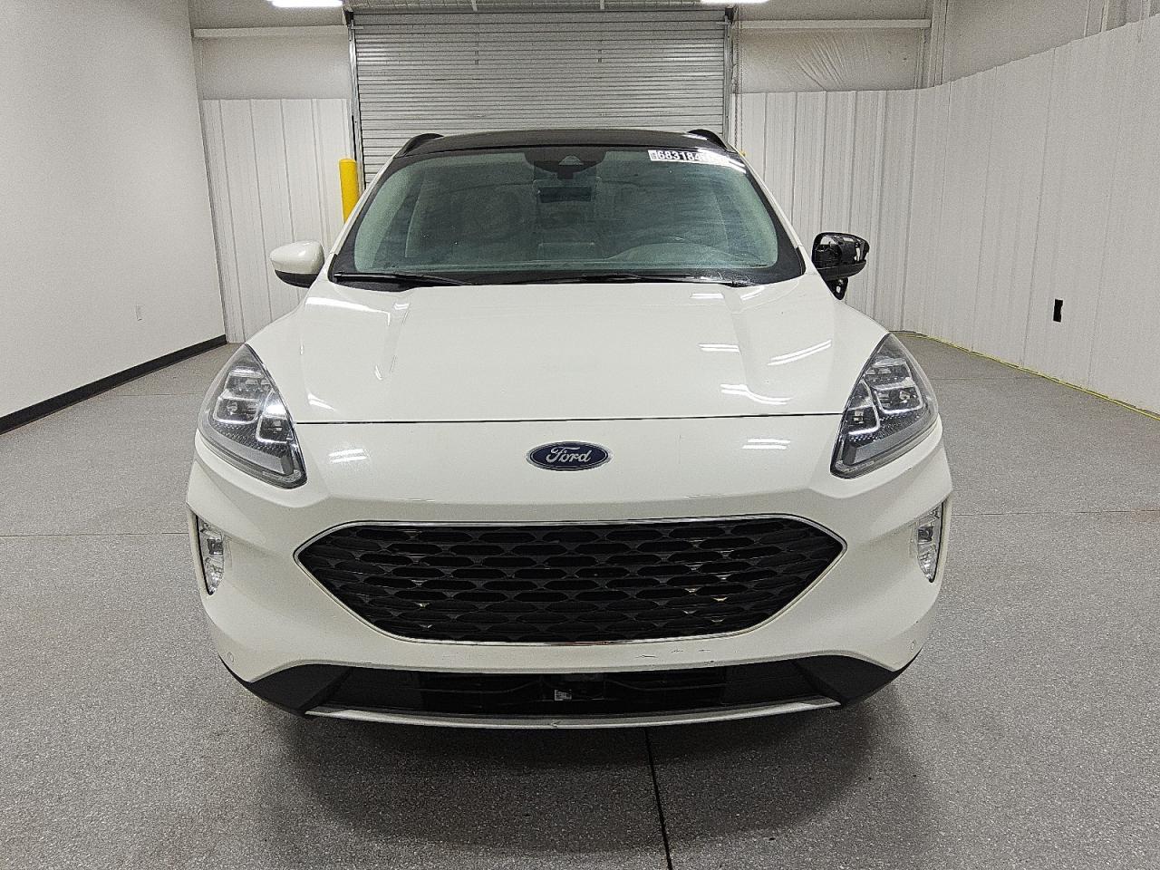 2022 Ford Escape Titanium - Image 5