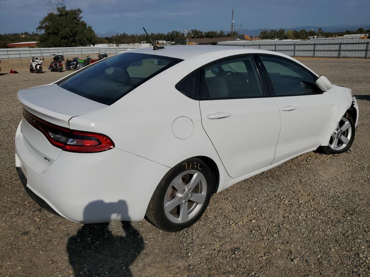 2015 Dodge Dart Sxt - Image 3