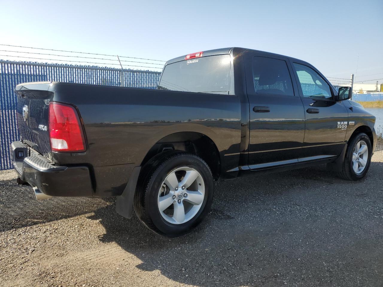 2023 Ram 1500 Classic Tradesman - Фото 3