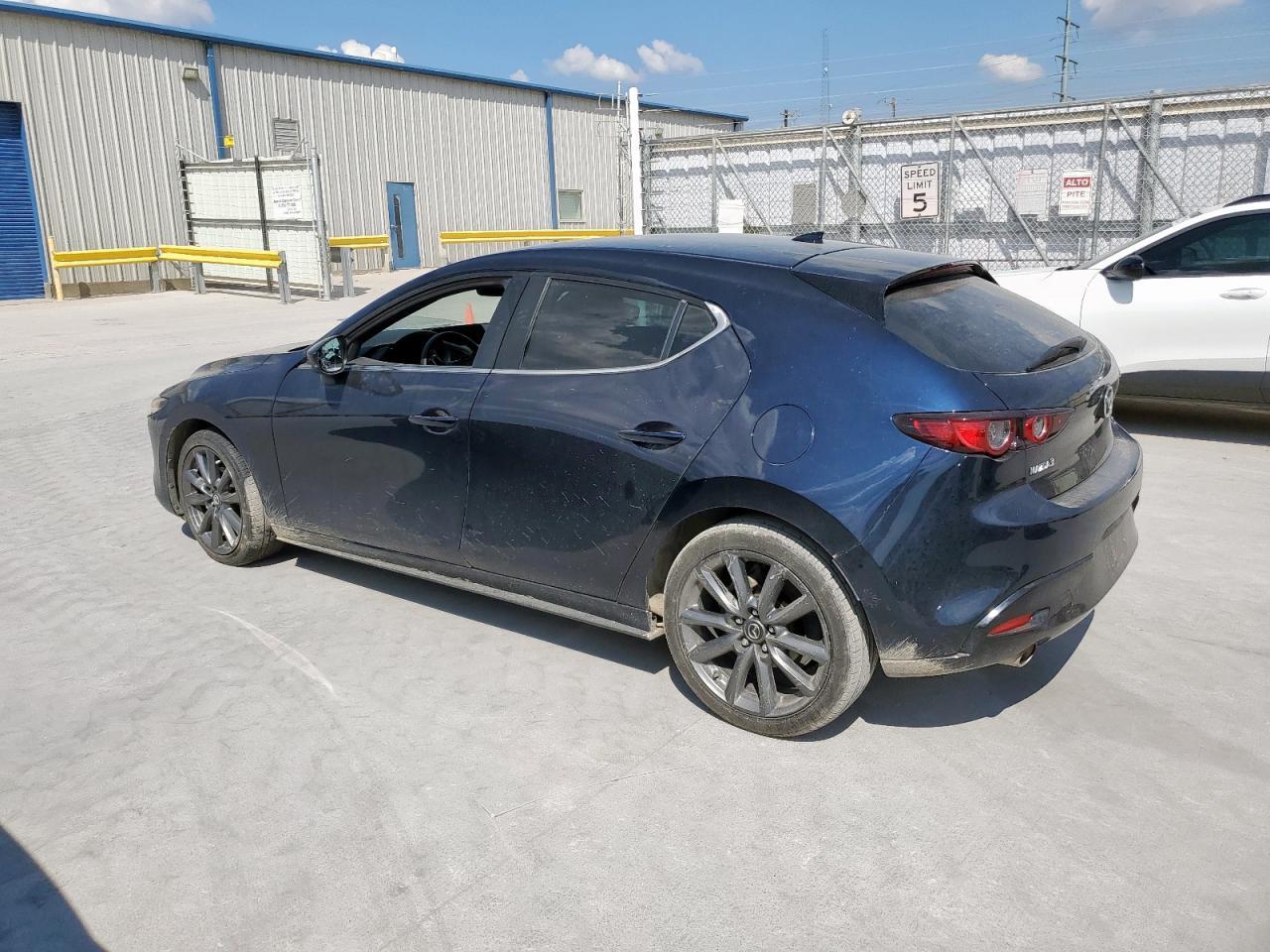 2020 Mazda 3 Preferred - Фото 2