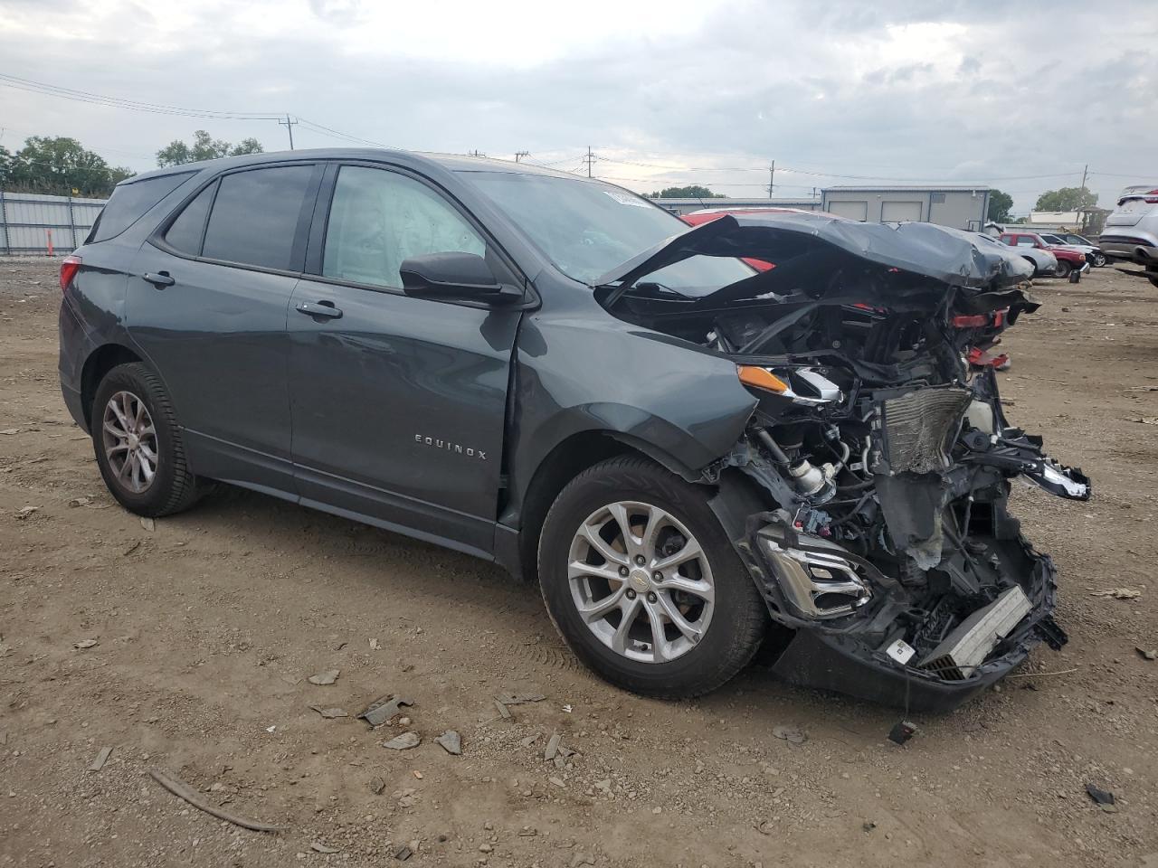 2019 Chevrolet Equinox Ls - Image 4
