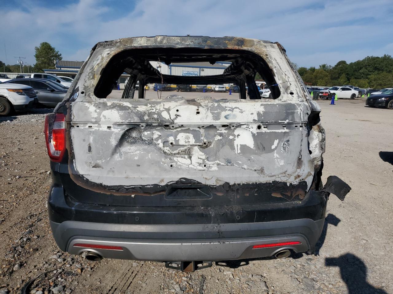 2017 Ford Explorer Limited - Image 6