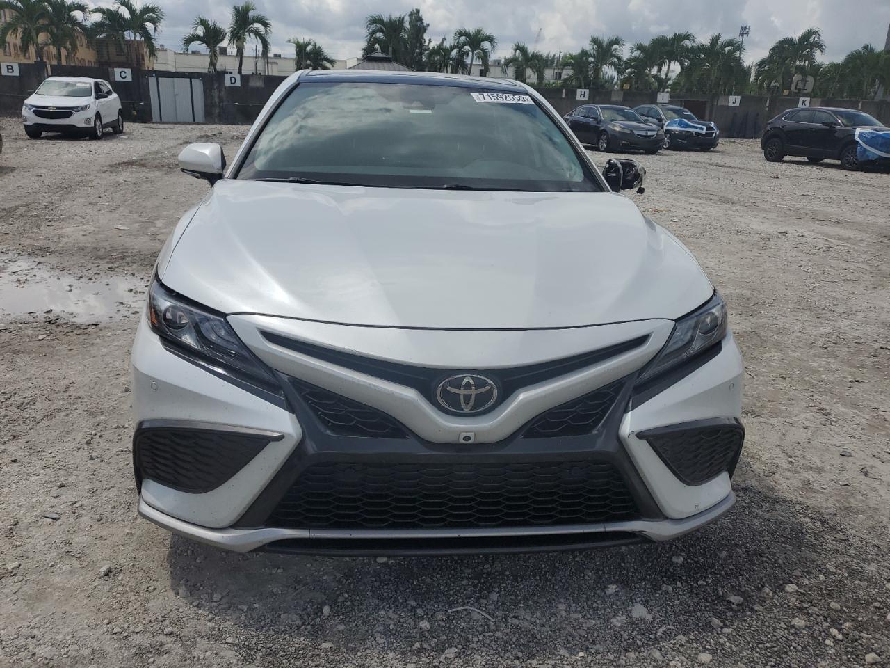 2022 Toyota Camry Xse - Фото 5