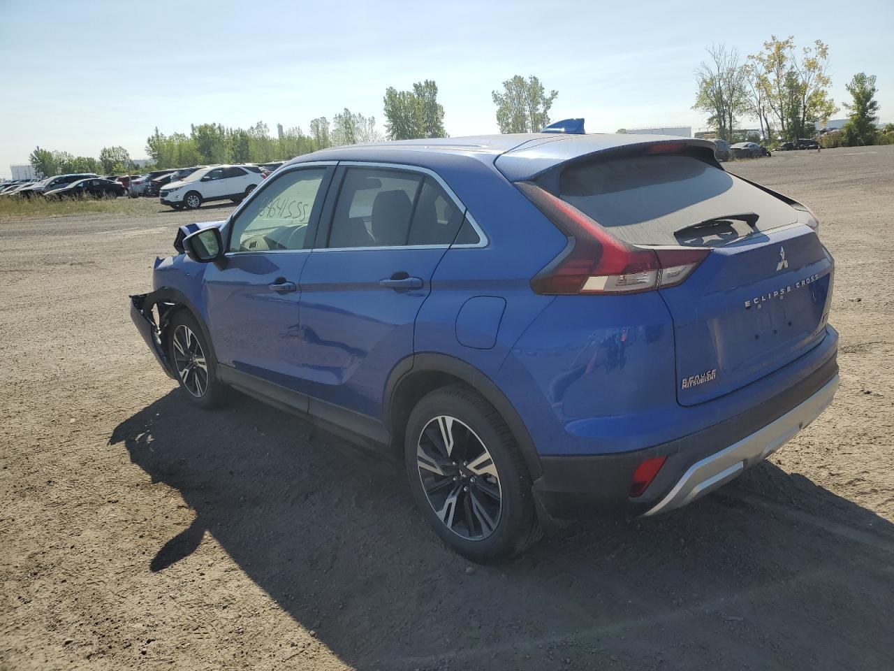 2025 Mitsubishi Eclipse Cross Le - Image 2