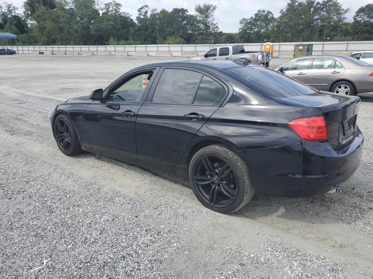 2014 BMW 328 Xi Sulev - Image 2