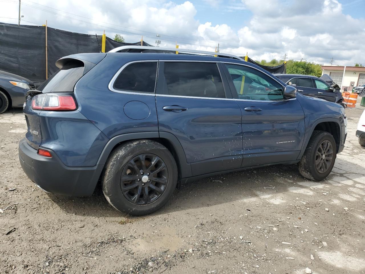 2021 Jeep Cherokee Latitude Lux - Image 3
