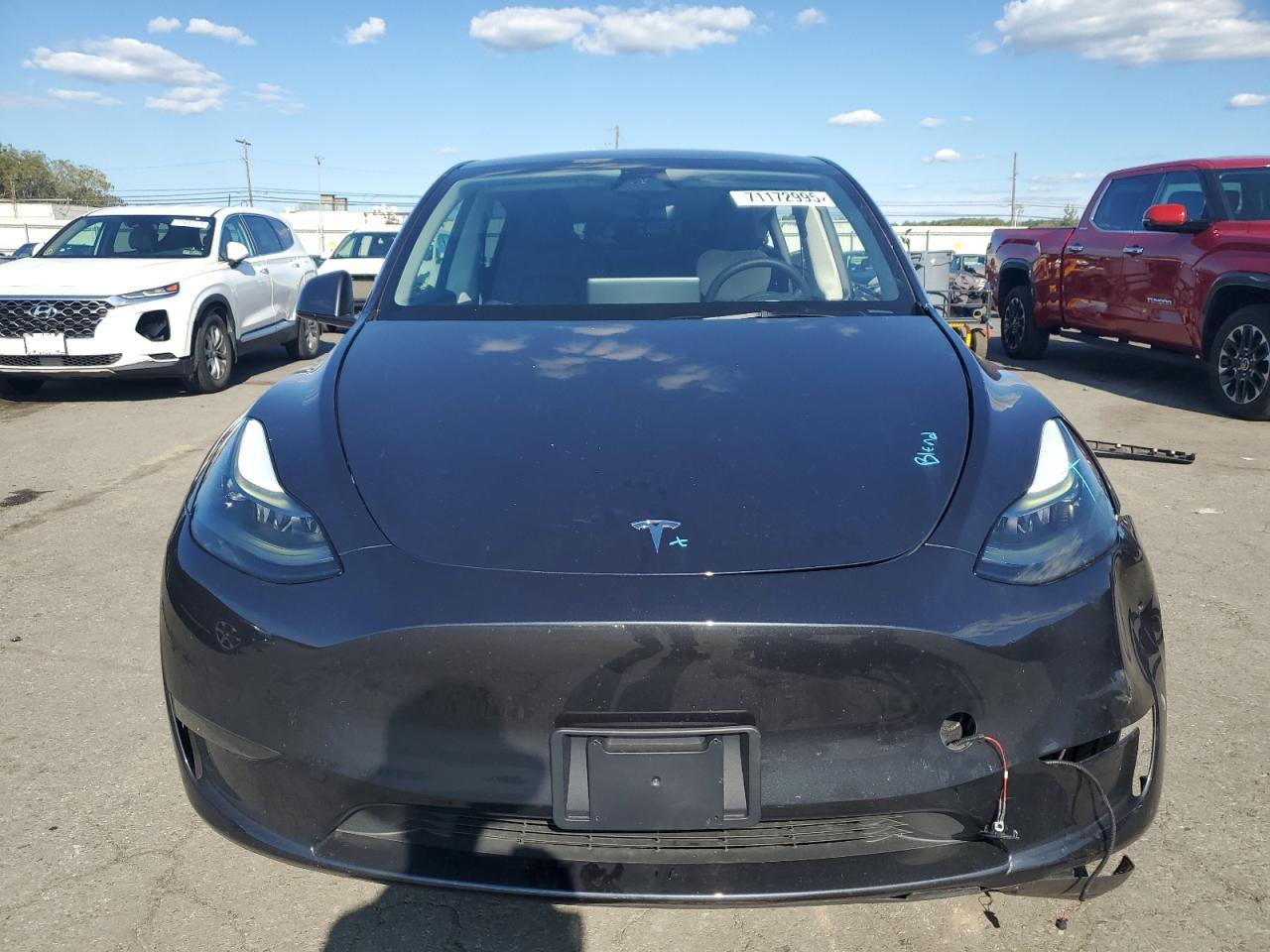 2024 Tesla Model Y - Фото 5