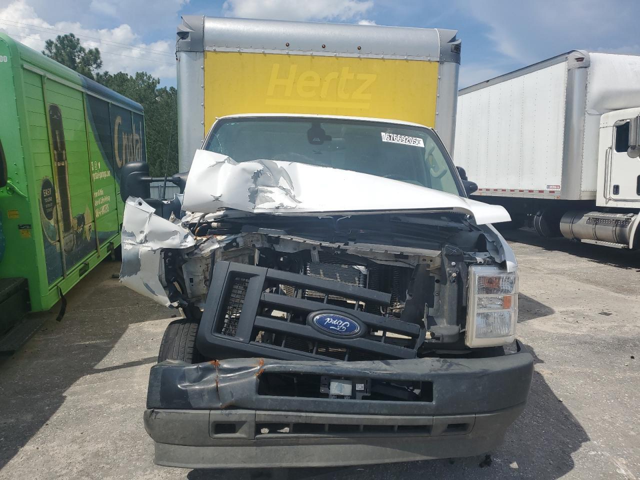 2023 Ford Econoline E350 Super Duty Cutaway Van - Image 5