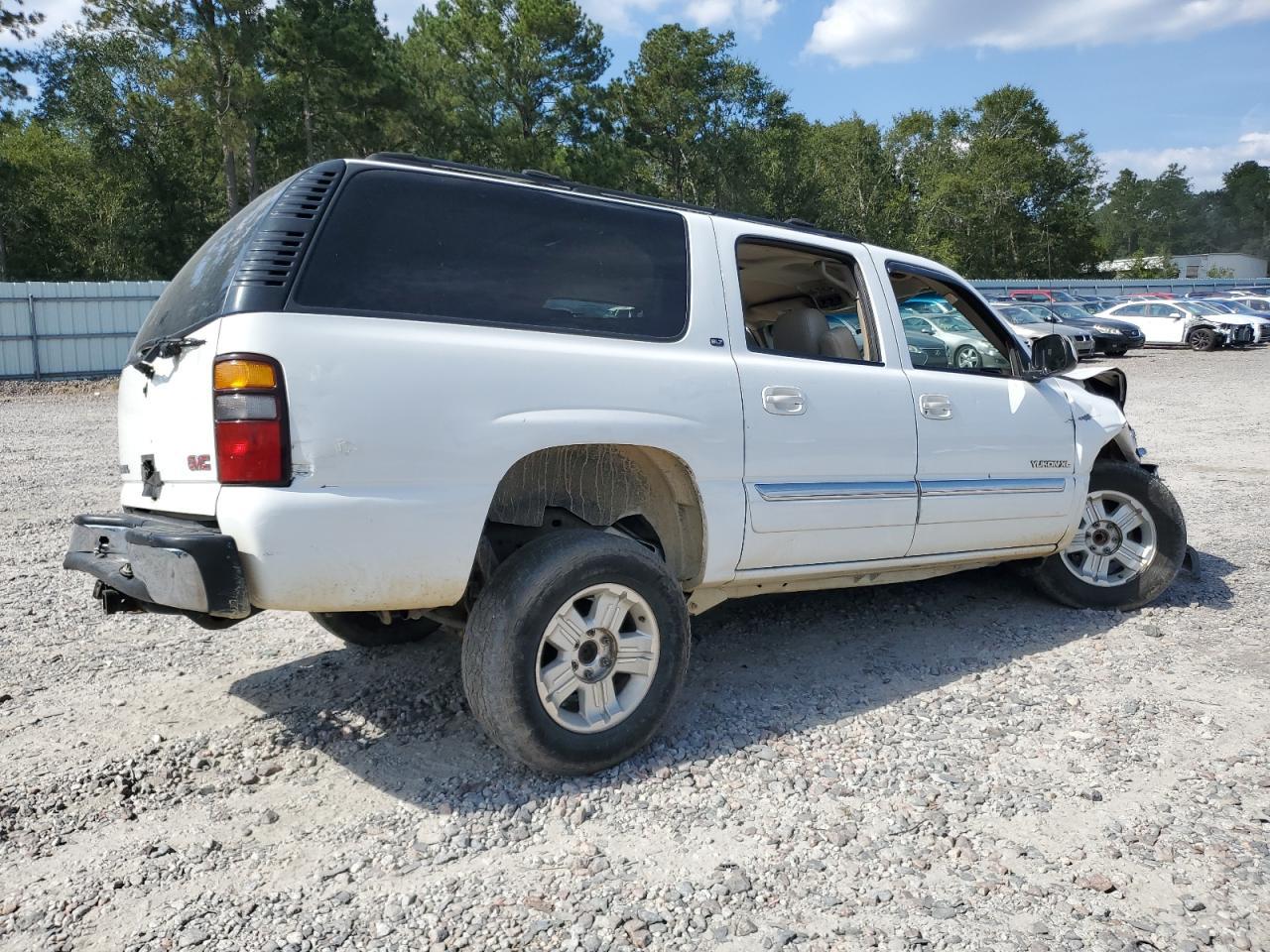 2003 GMC Yukon Xl C1500 - Фото 3