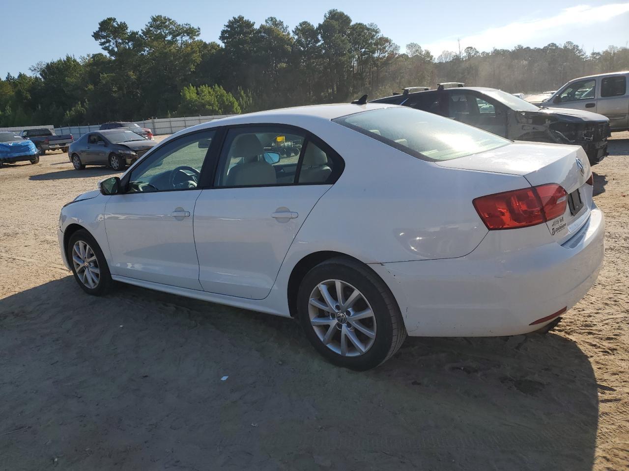 2012 Volkswagen Jetta Se - Image 2