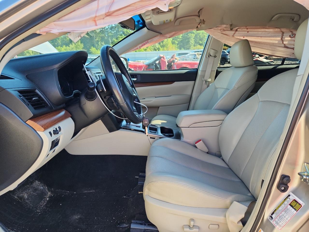 2014 Subaru Outback 3.6R Limited - Image 7