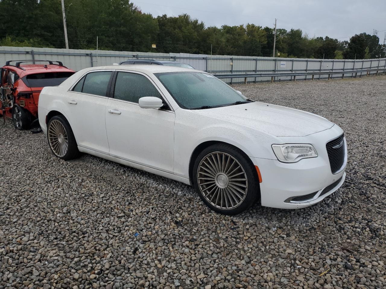 2015 Chrysler 300 Limited - Image 4