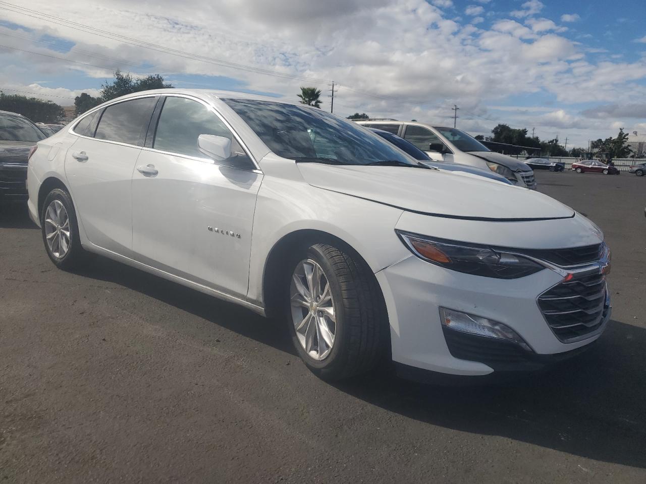 2022 Chevrolet Malibu Lt - Фото 4