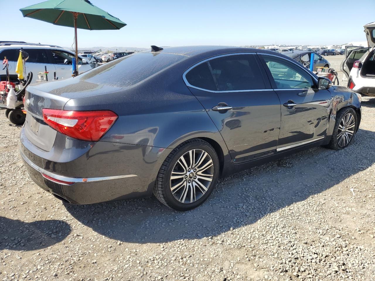 2014 Kia Cadenza Premium - Image 3