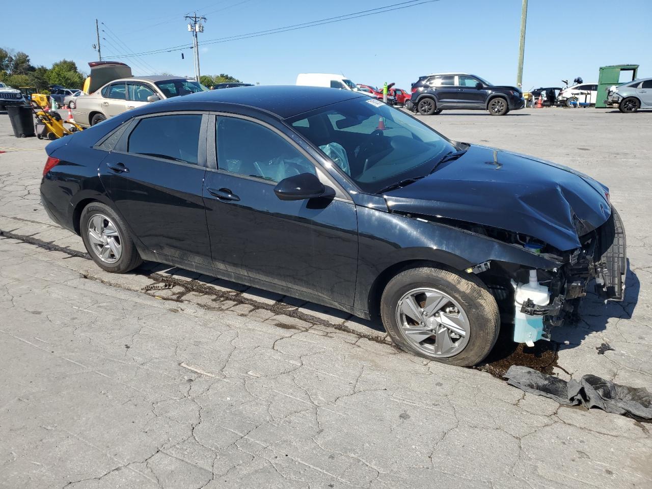 2025 Hyundai Elantra Se - Фото 4