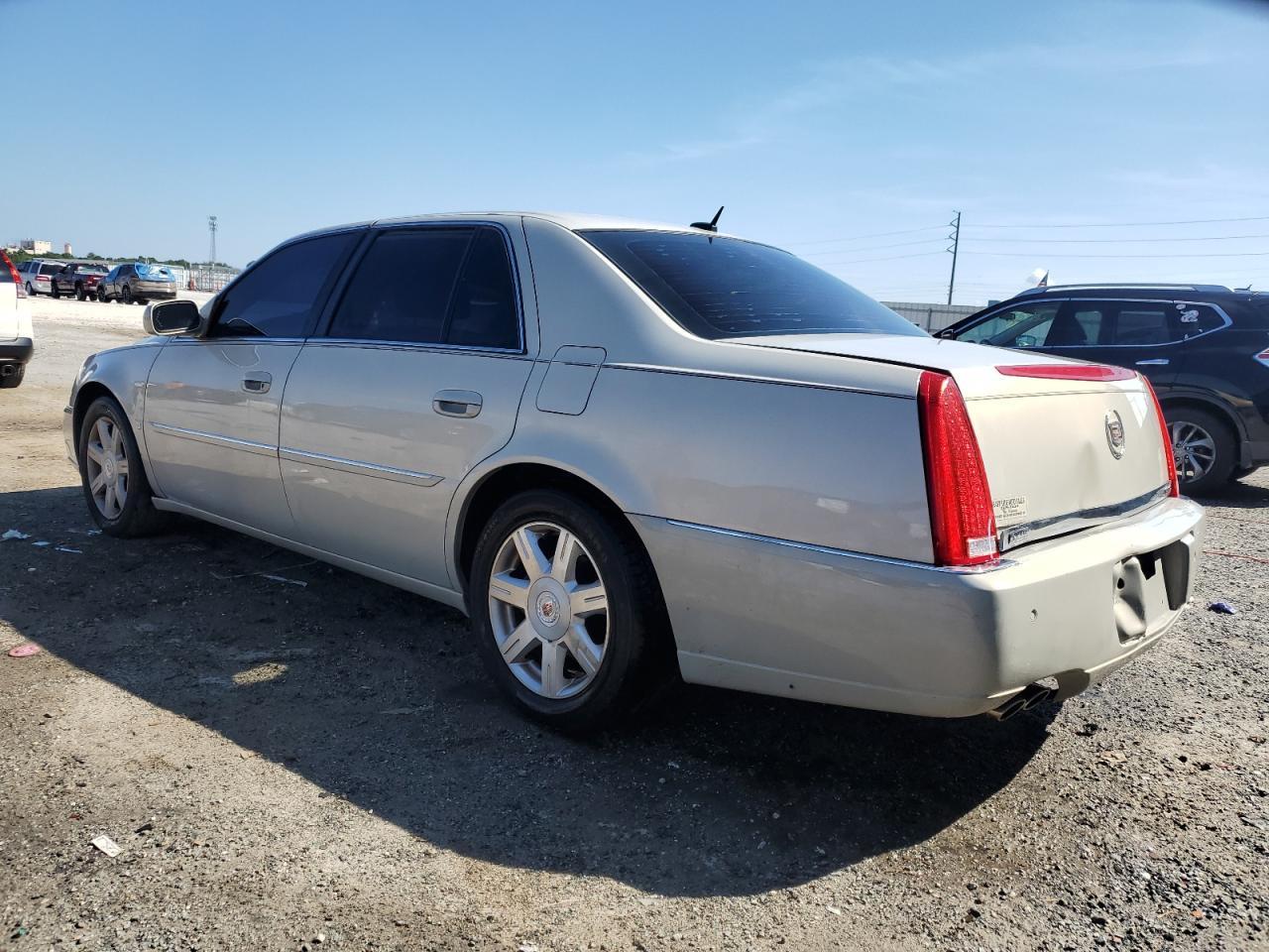 2007 Cadillac Dts - Фото 2