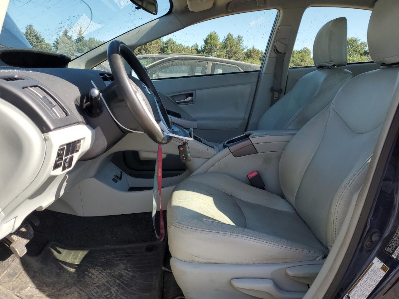 2012 Toyota Prius - Image 7