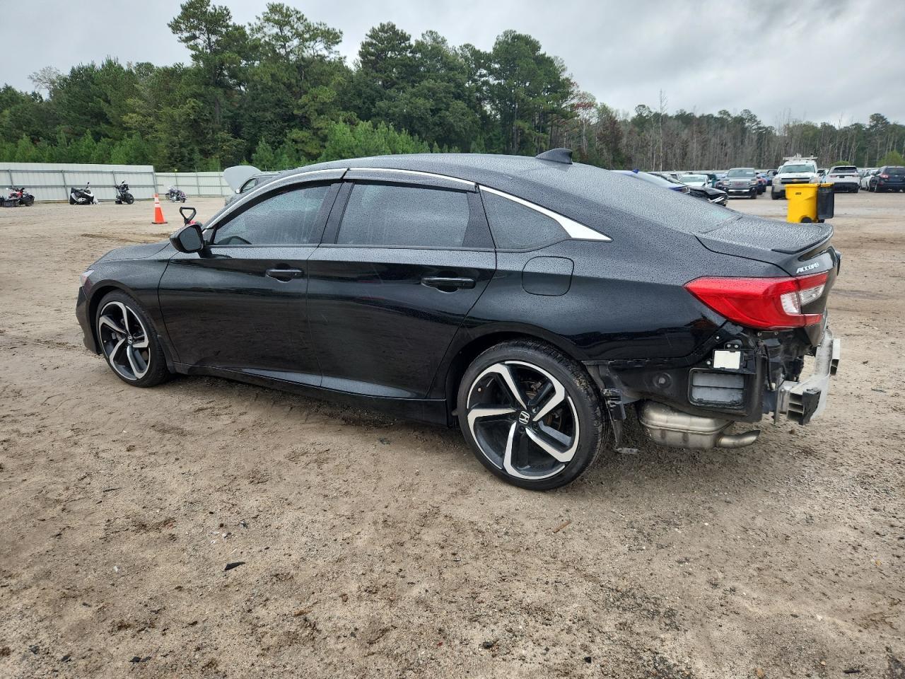 2022 Honda Accord Sport - Фото 2