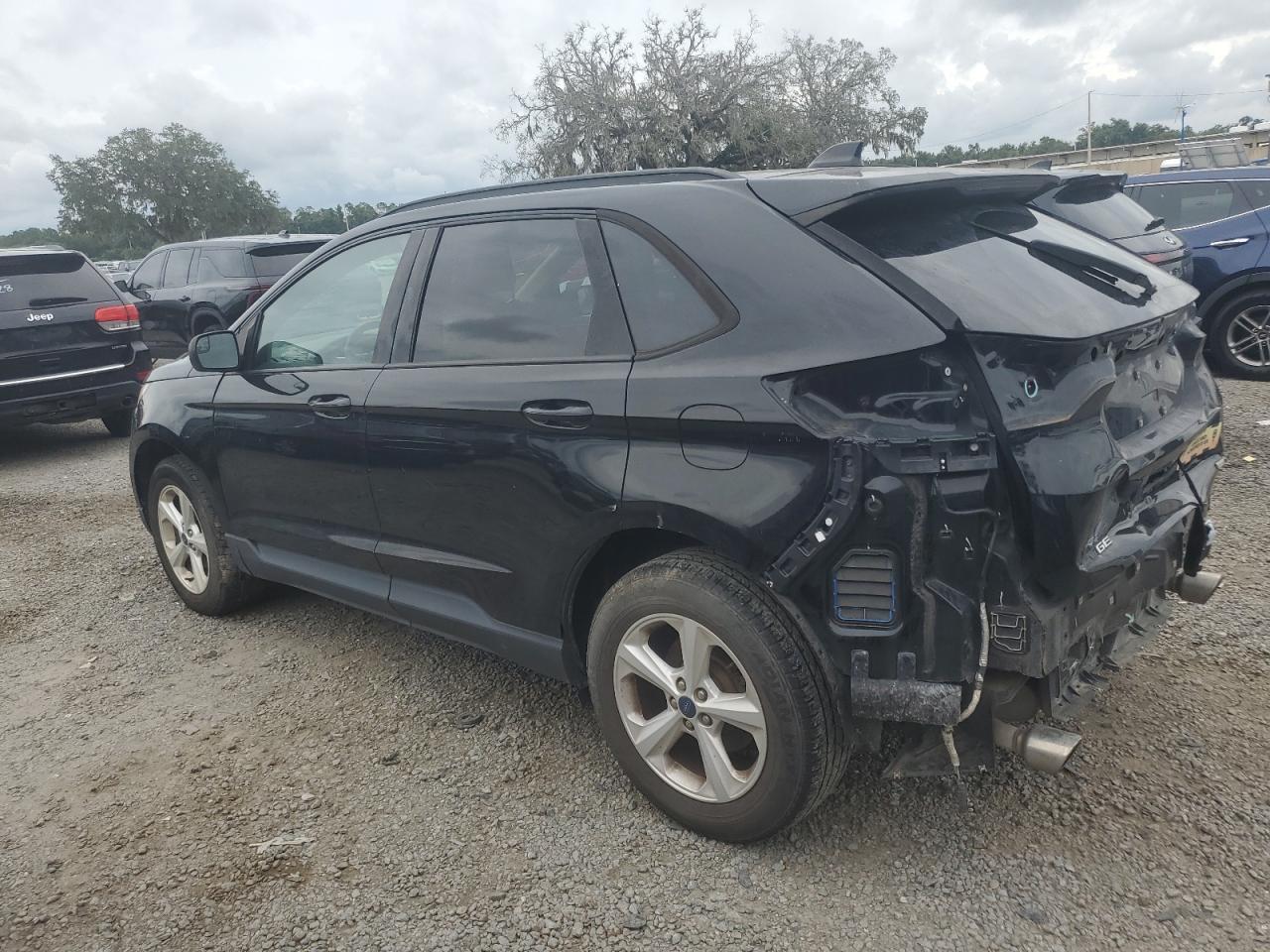 2017 Ford Edge Se - Фото 2