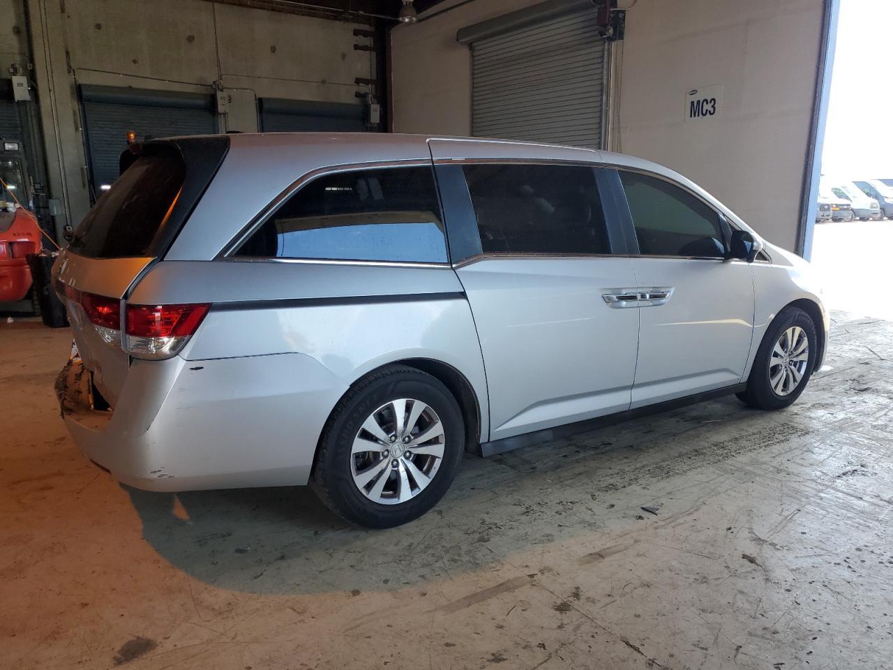2014 Honda Odyssey Exl - Image 3