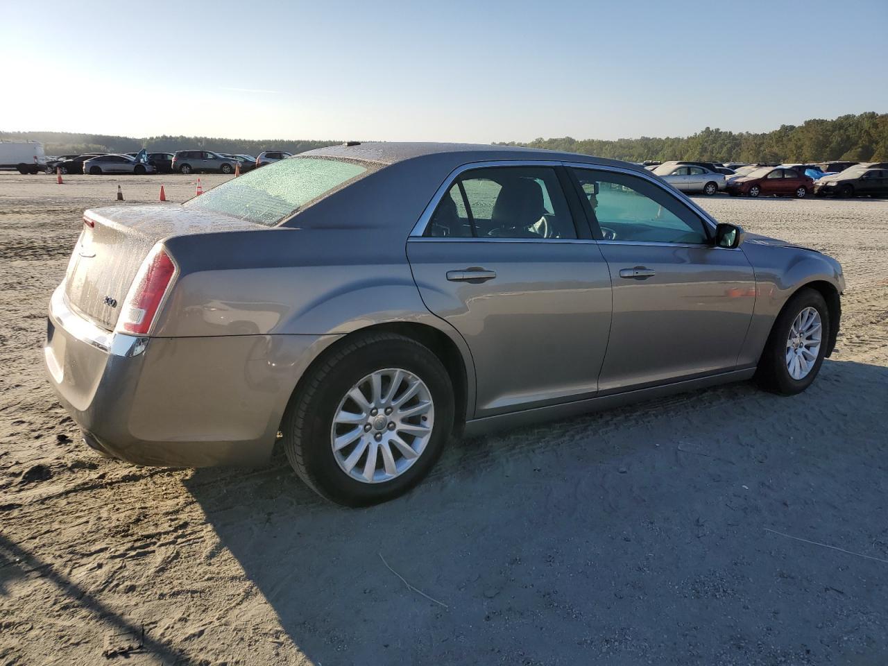 2014 Chrysler 300 - Фото 3