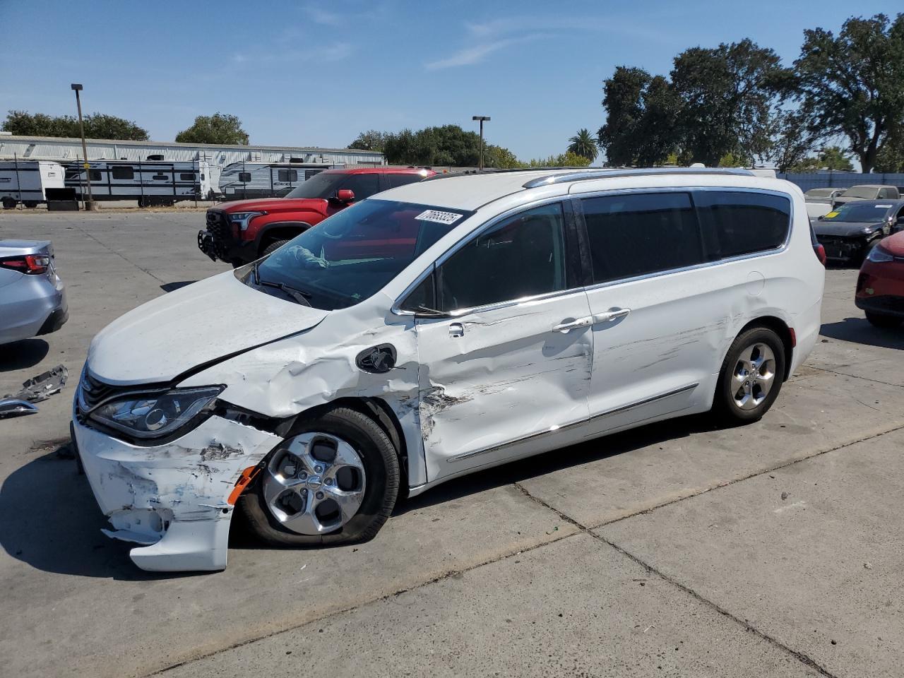 2018 Chrysler Pacifica Hybrid Limited