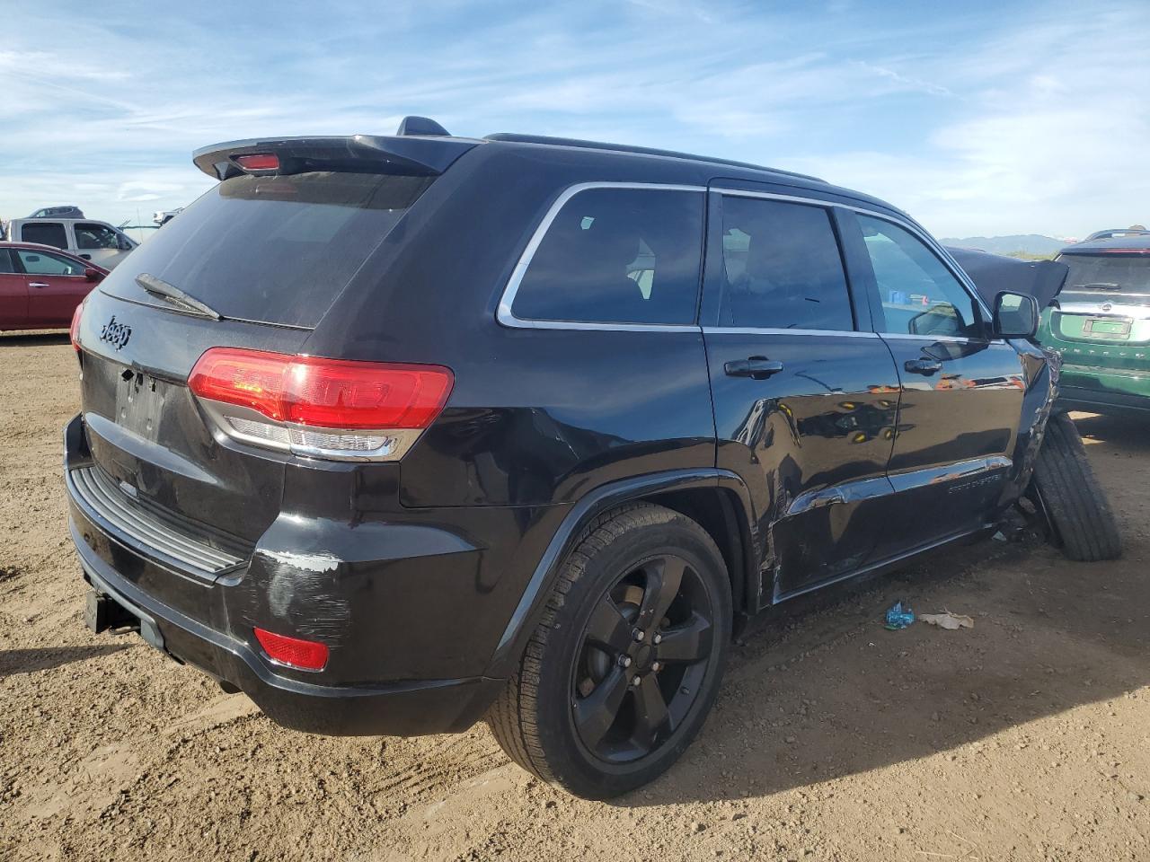 2014 Jeep Grand Cherokee Laredo - Image 3