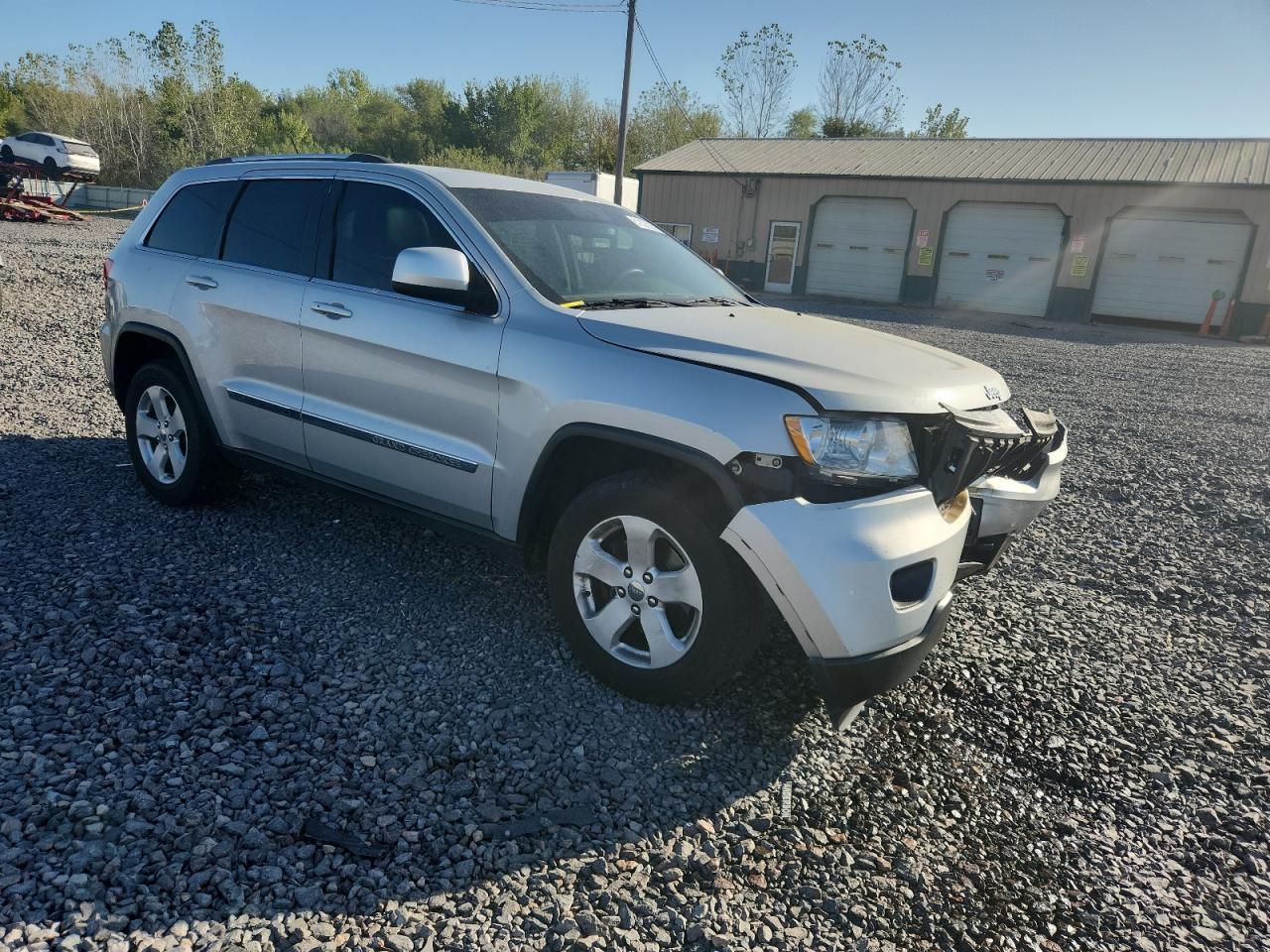 2011 Jeep Grand Cherokee Laredo - Image 4