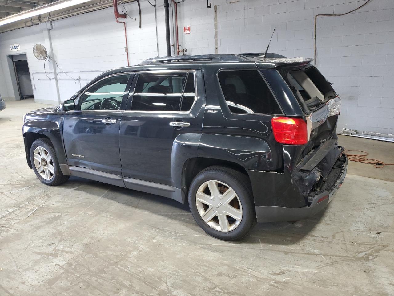 2010 GMC Terrain Slt - Image 2