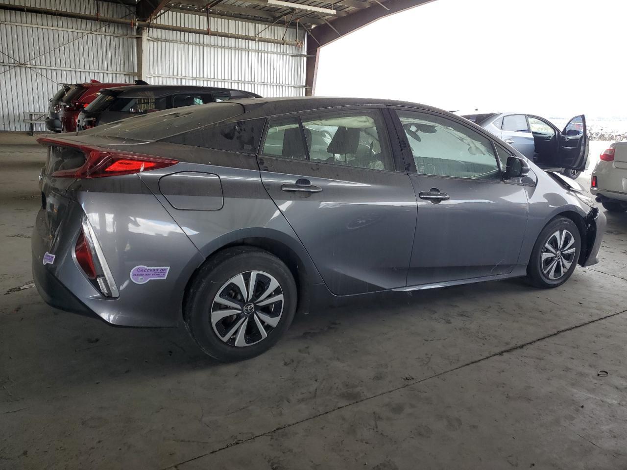 2018 Toyota Prius Prime - Фото 3