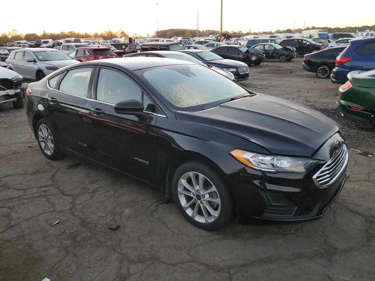 2019 Ford Fusion Se - Фото 4