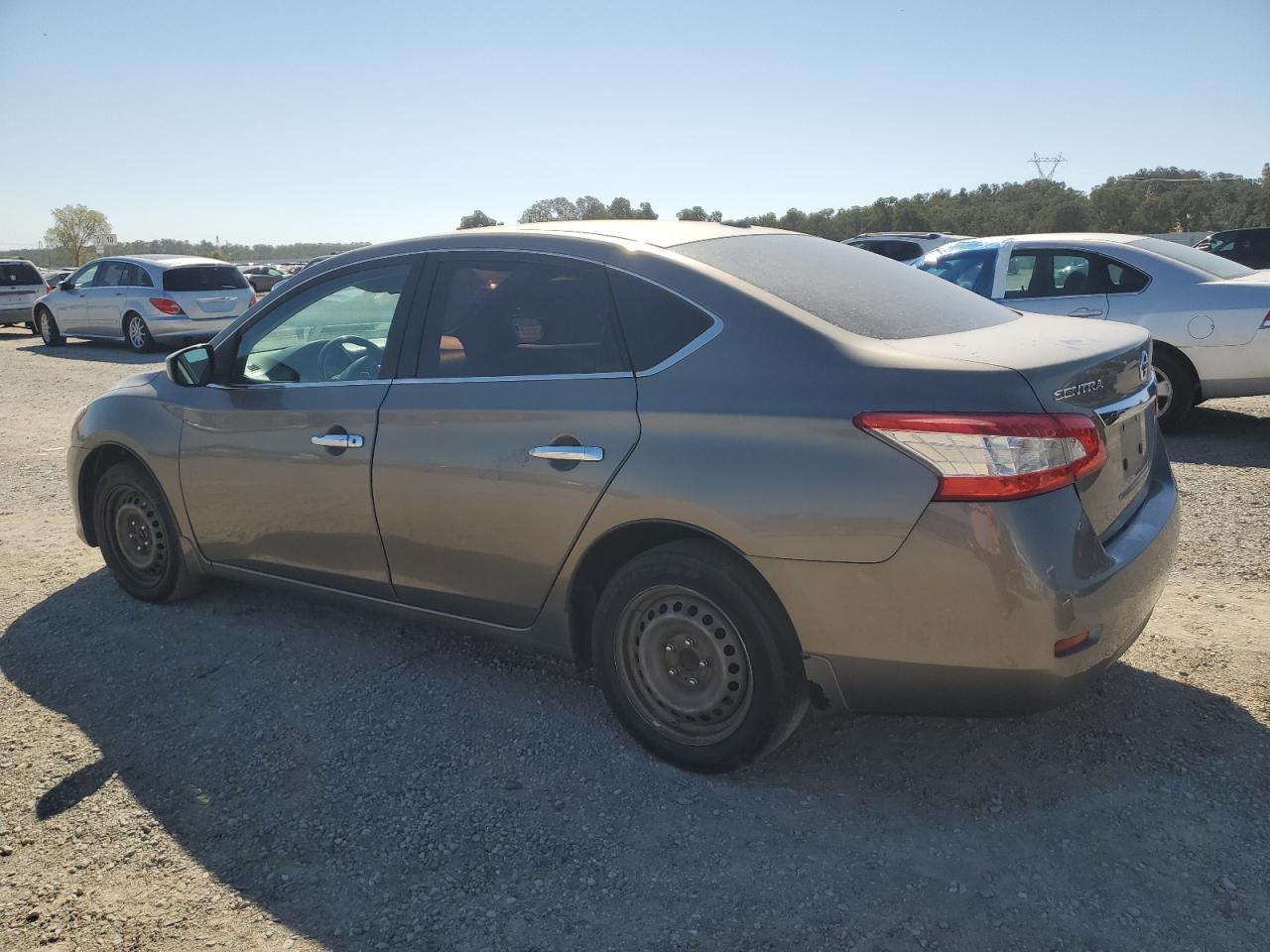2015 Nissan Sentra S - Фото 2