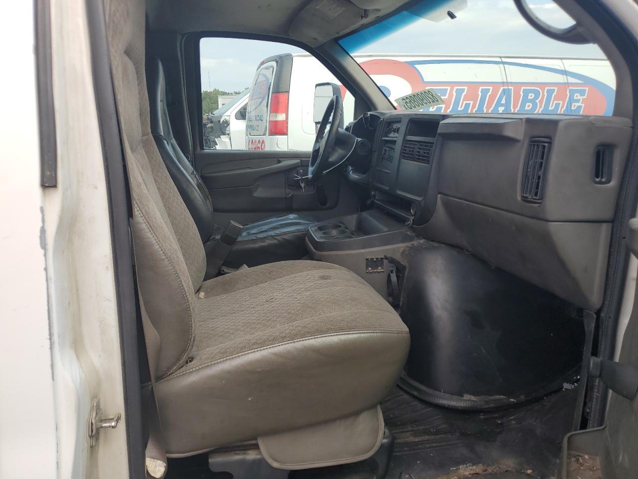 2006 Chevrolet Express G3500 - Image 5