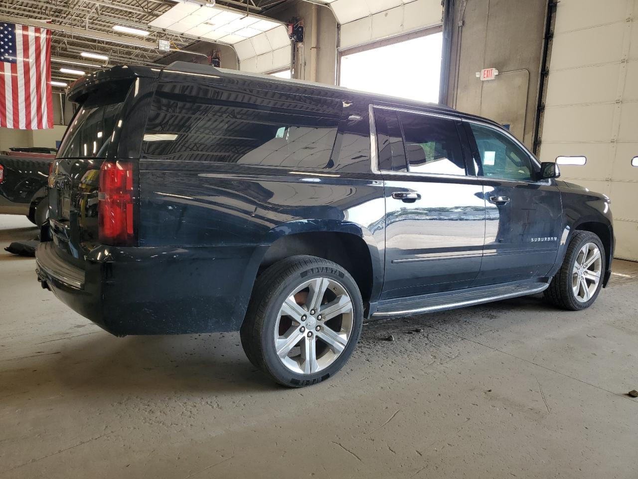 2018 Chevrolet Suburban K1500 Premier - Image 3
