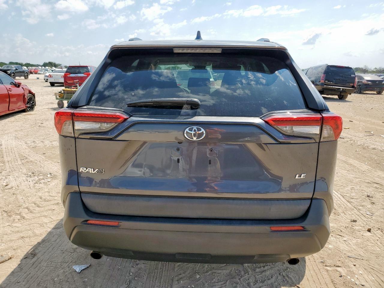 2020 Toyota Rav4 Le - Фото 6