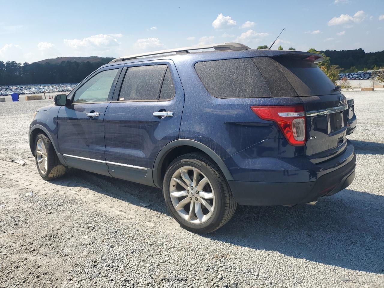 2012 Ford Explorer Xlt - Image 2