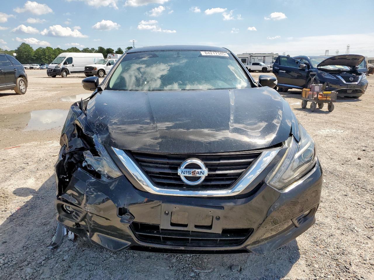 2017 Nissan Altima 2.5 - Image 5