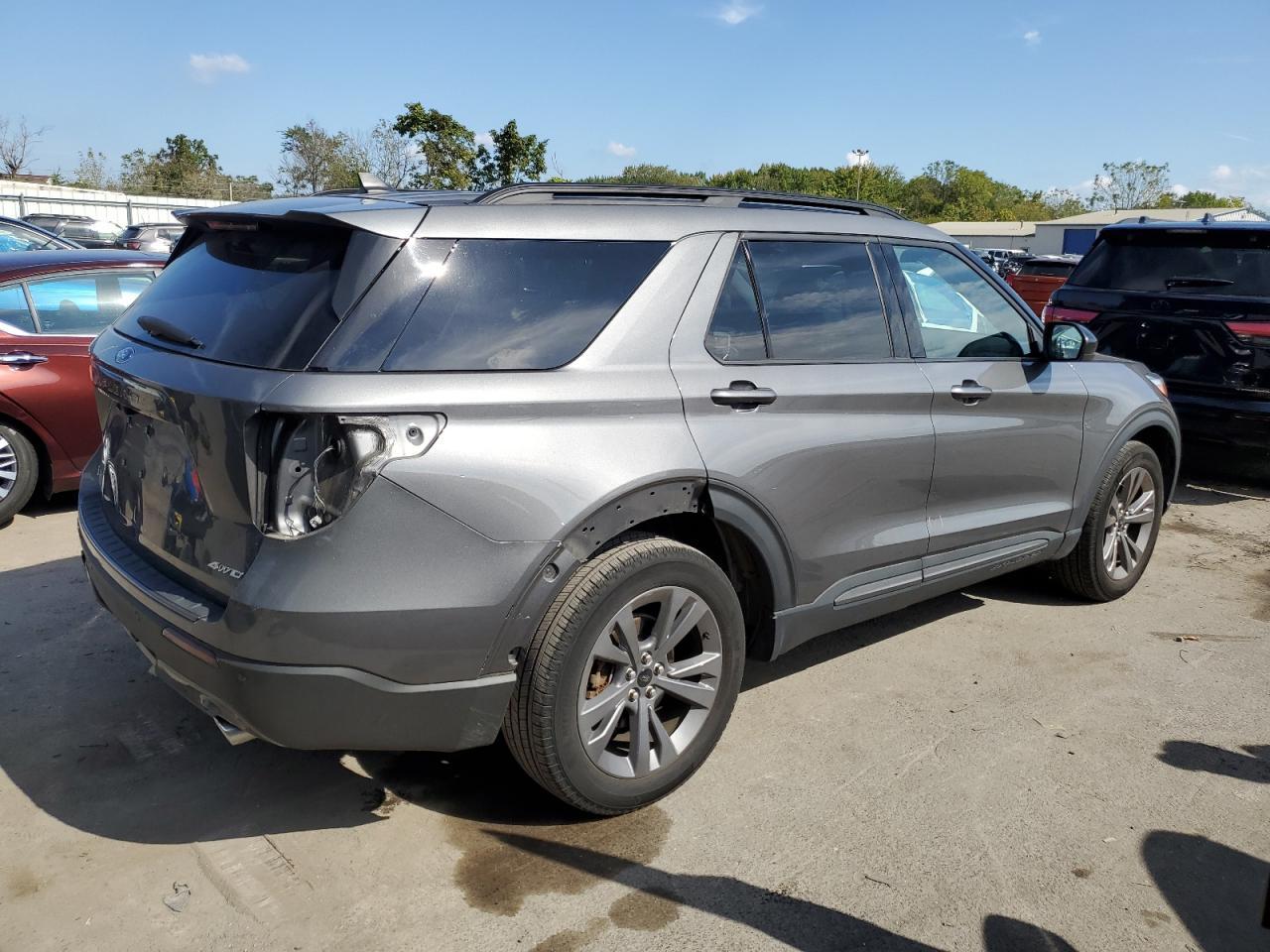 2023 Ford Explorer Xlt - Фото 3