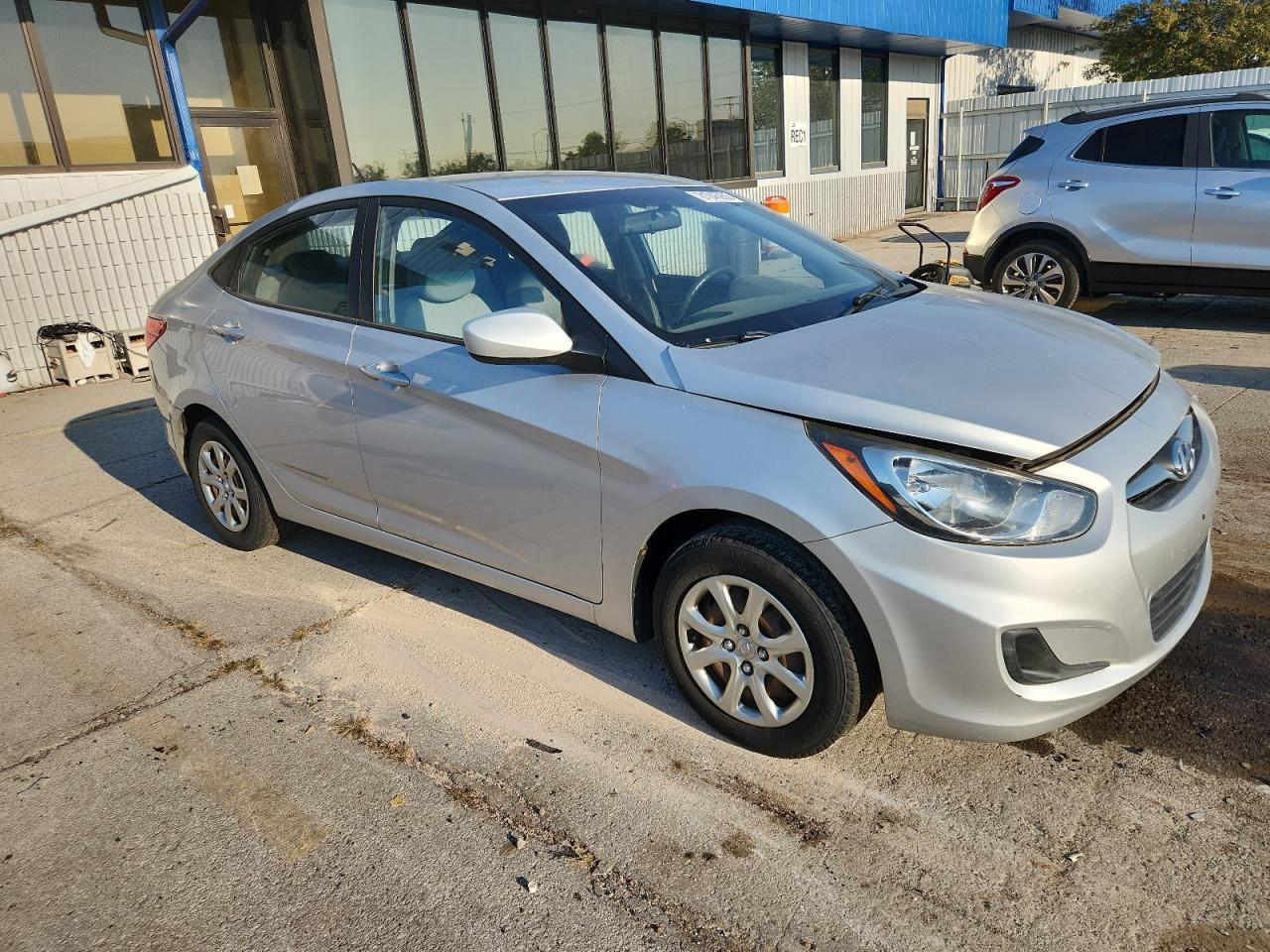 2013 Hyundai Accent Gls - Фото 4