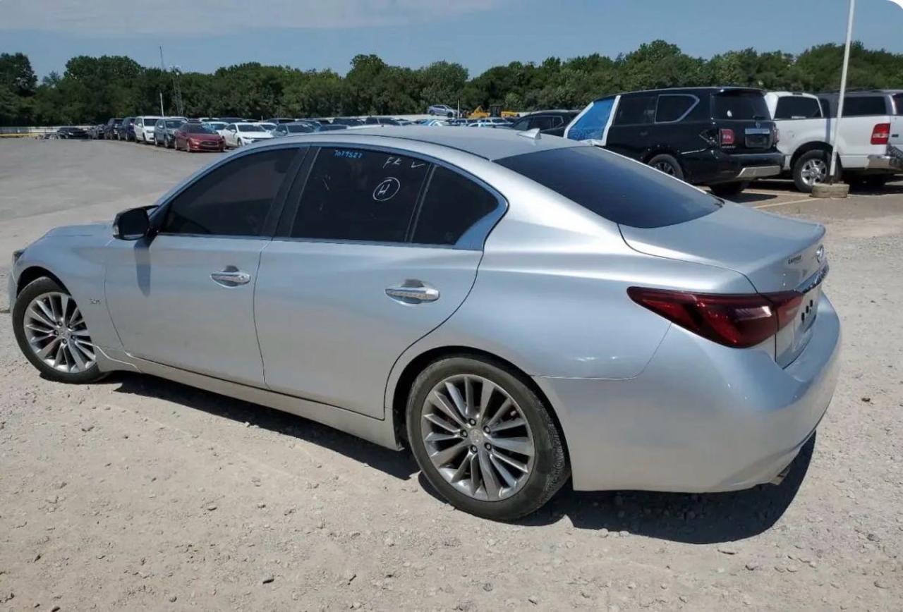 2018 Infiniti Q50 Luxe - Image 3