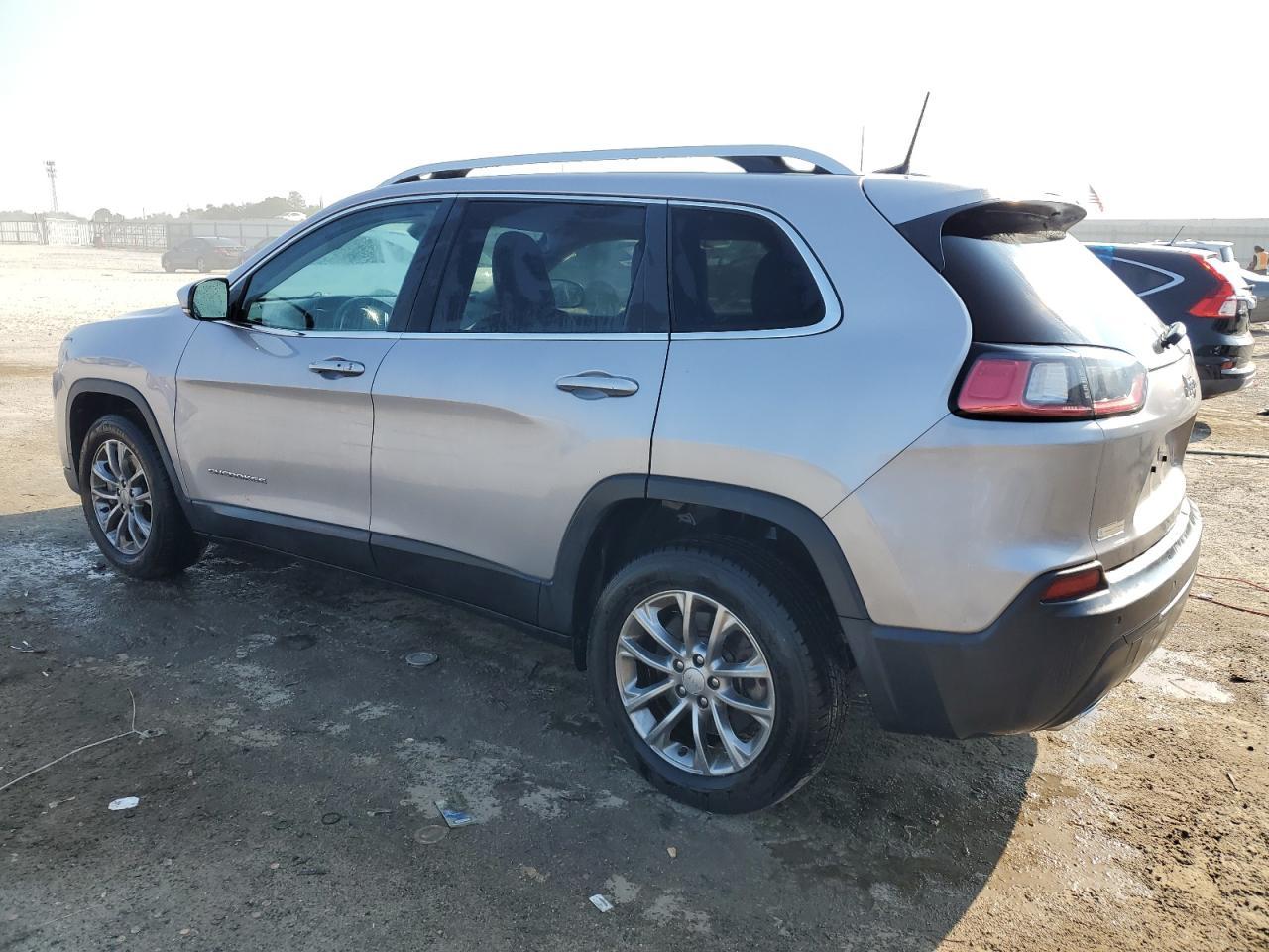 2020 Jeep Cherokee Latitude Plus - Фото 2