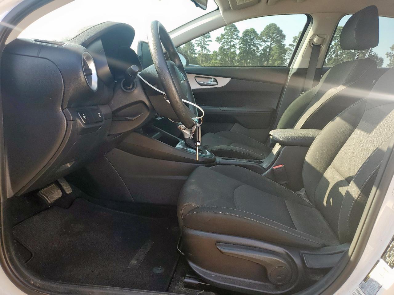 2023 Kia Forte Lx - Фото 7