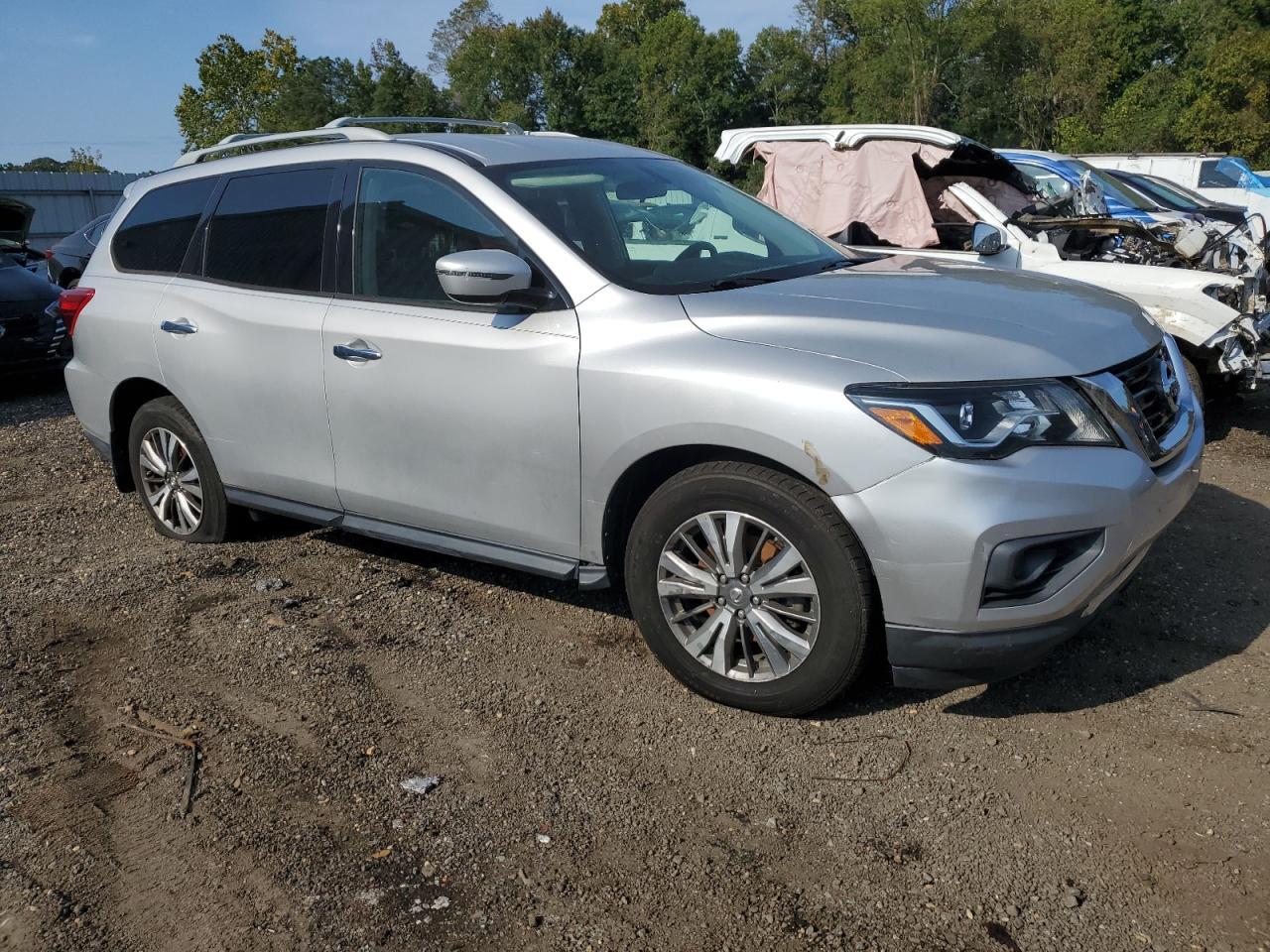 2018 Nissan Pathfinder S - Фото 4