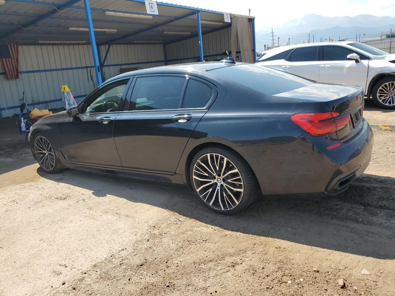 2019 BMW 740 I - Фото 2
