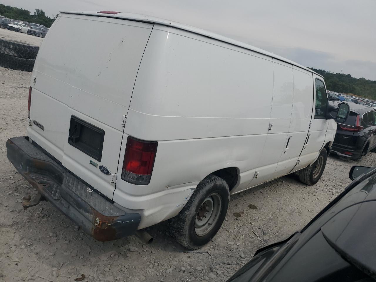 2010 Ford Econoline E250 Van - Фото 3
