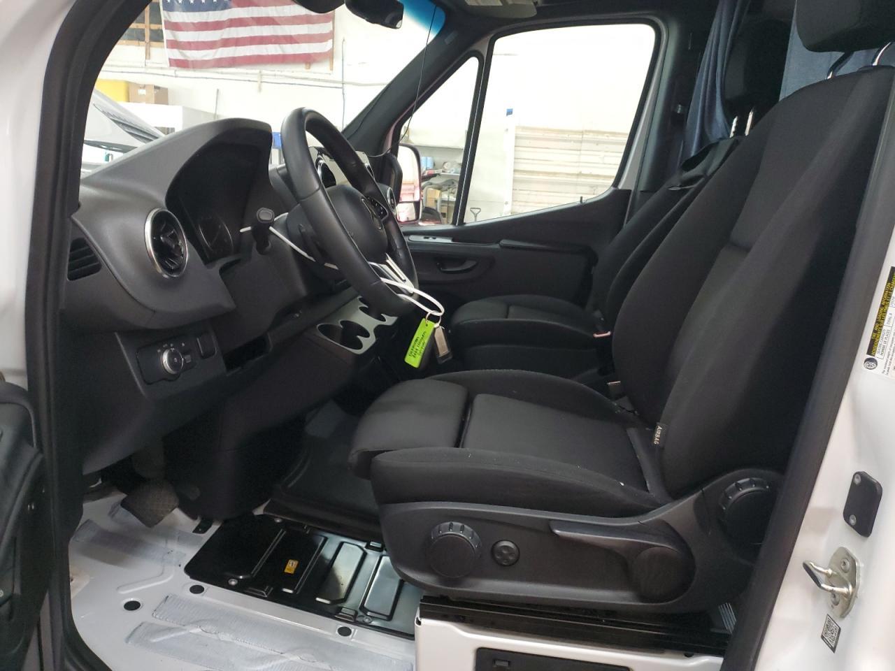 2024 Mercedes-Benz Sprinter 2500 - Image 7