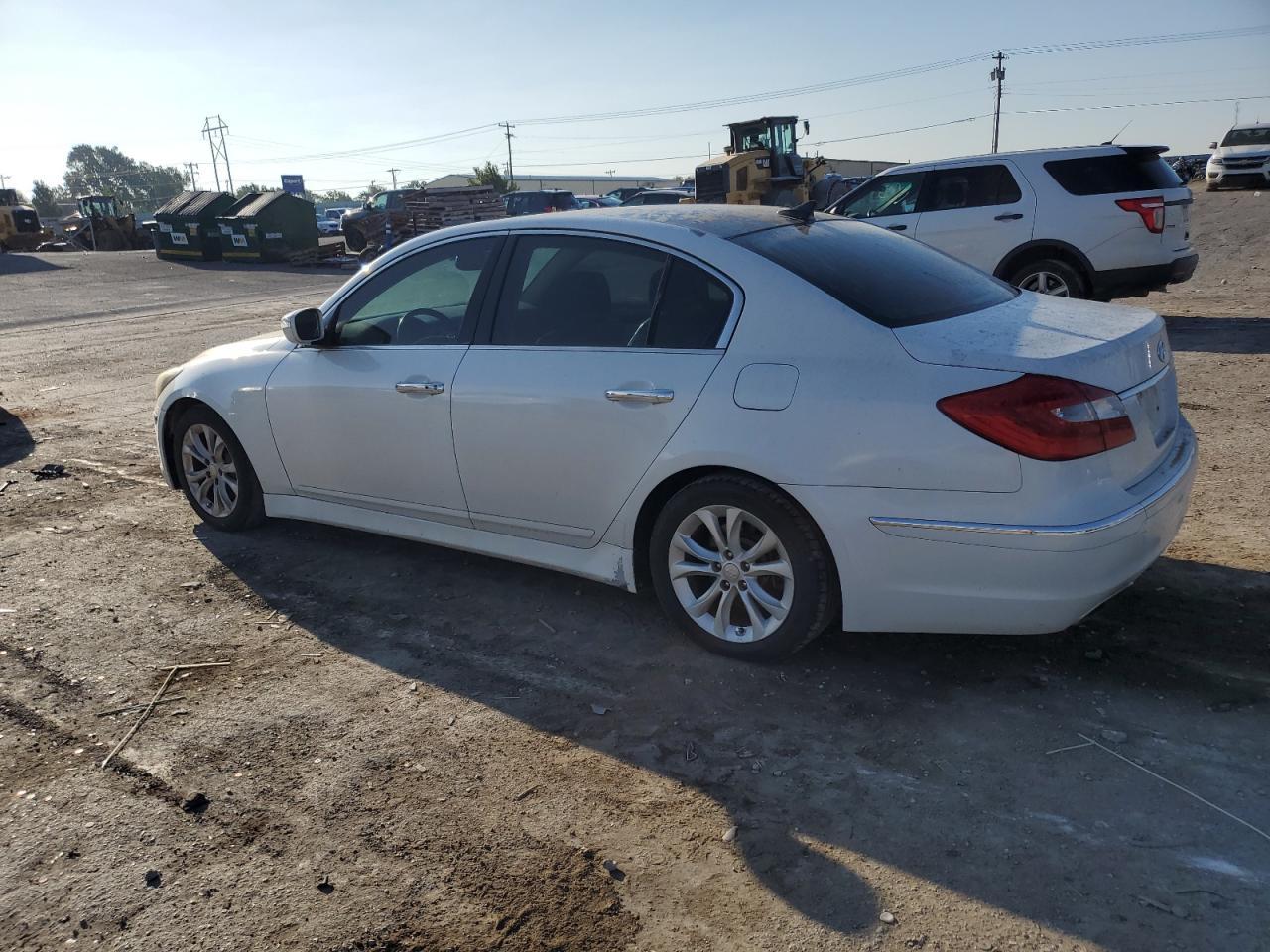 2013 Hyundai Genesis 3.8L - Фото 2