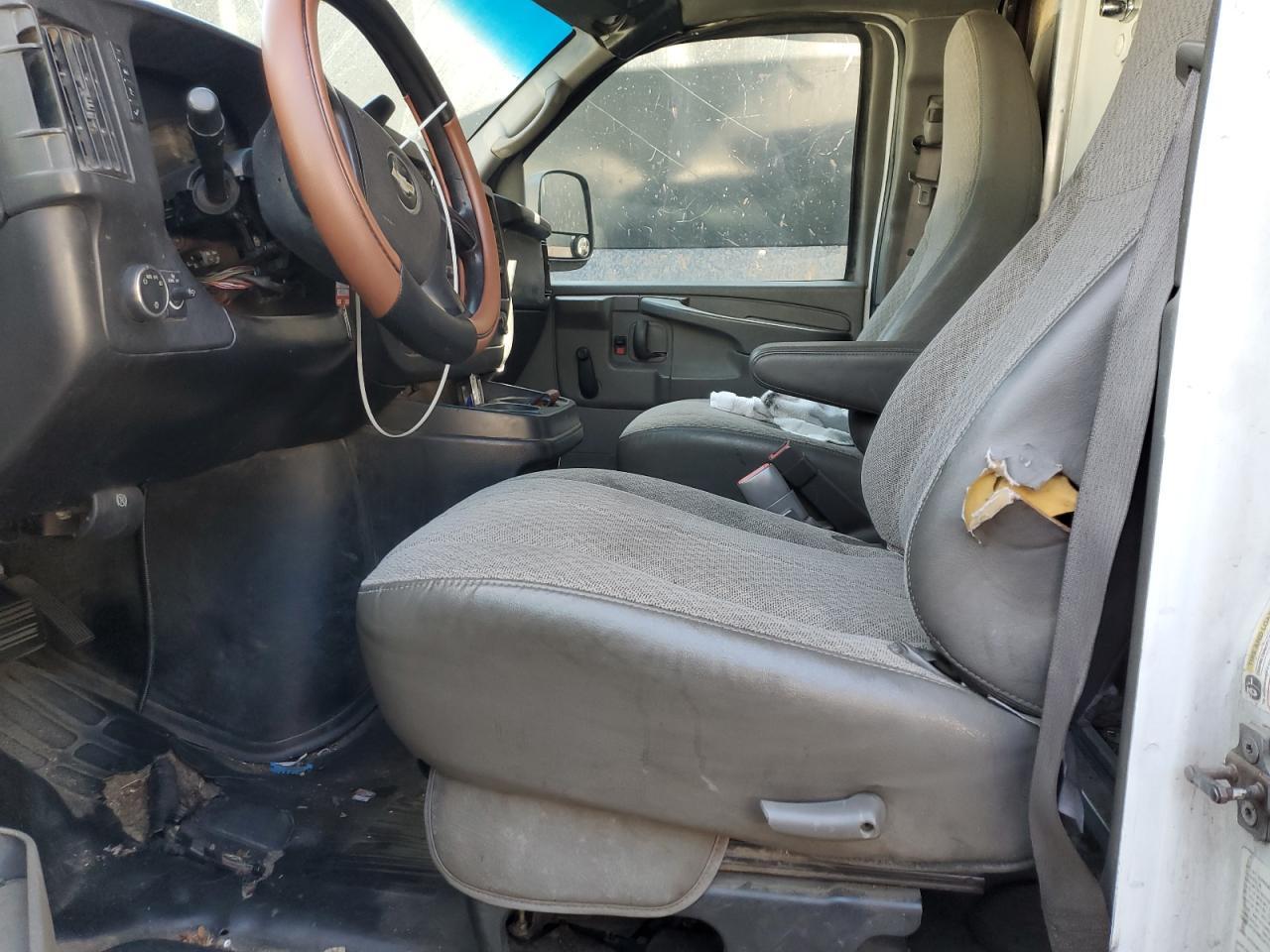 2013 Chevrolet Express G3500 - Фото 7